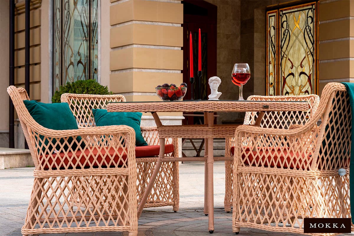Комплект мебели MOKKA VILLA ROSA (стол обеденный квадратный, 4 кресла 